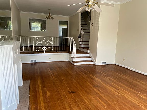 3rd image of 2838-2842 Sherwood Rd