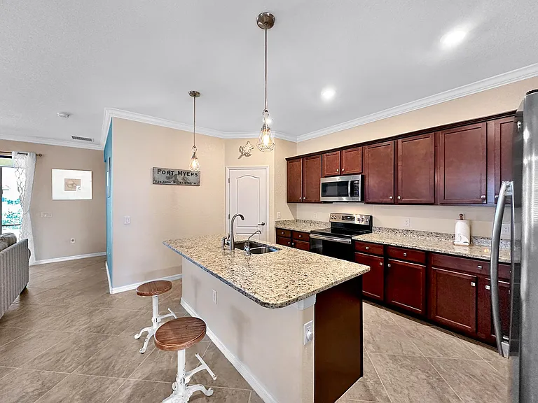 12948 Broomfield Ln — Photo 20