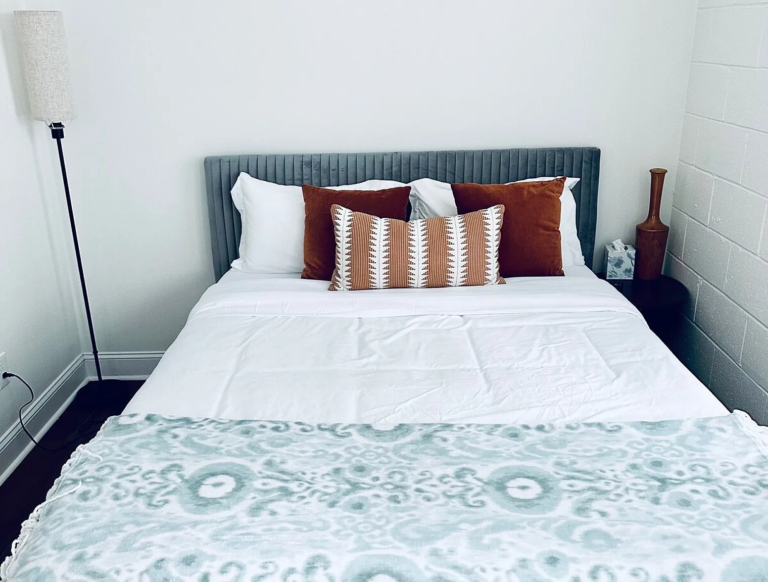 1 bed, 1.0 bath, $2,389 — Photo 3