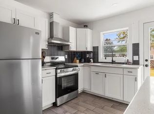 18 W Parkview Dr #1, Shirley, NY 11967