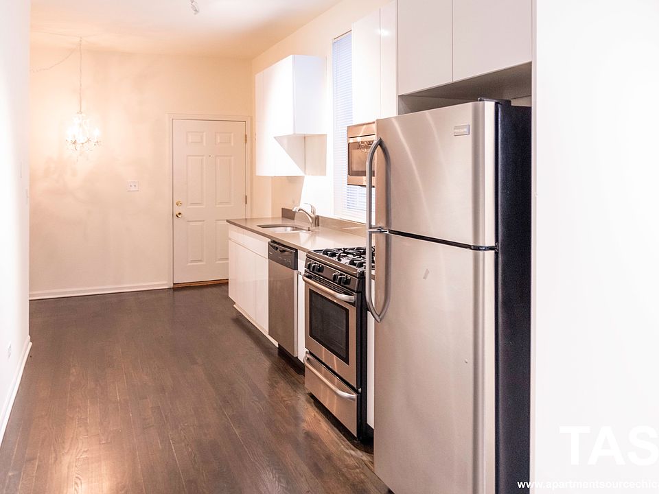 1st image of 2438.5 N Ashland Ave #1R