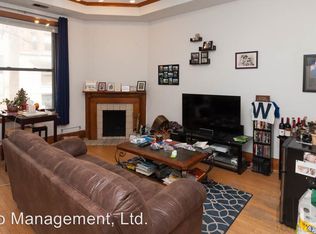 35 E Division St APT 1A, Chicago, IL 60610