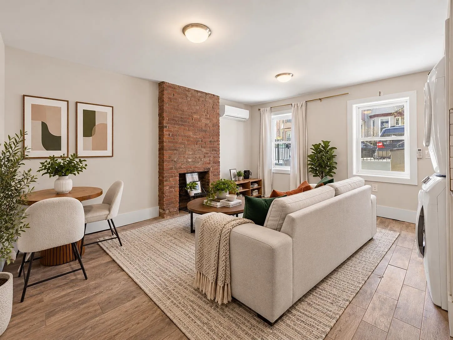 2 bed, 1.0 bath, 1000 sqft, $2,500 — Photo 3