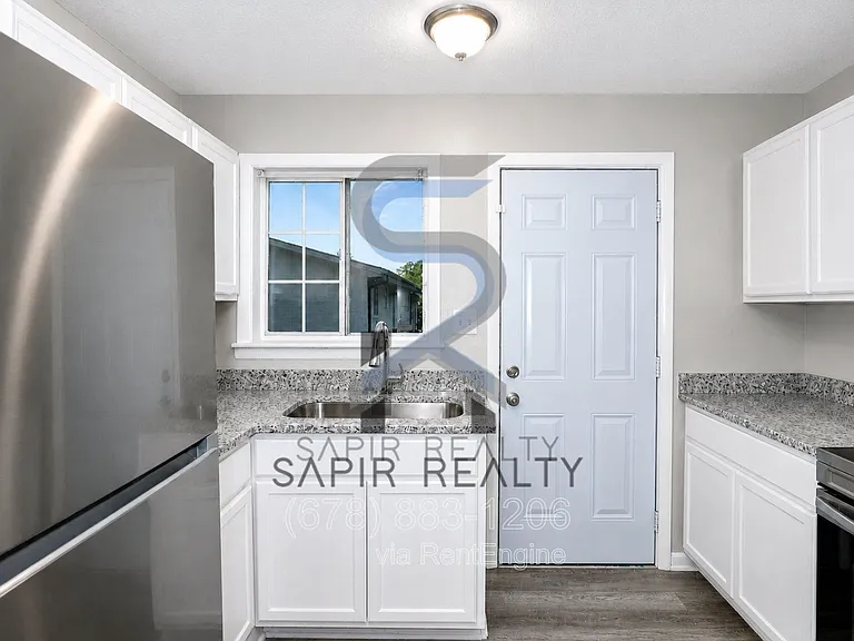 2045 Alison Ct SW #3 — Photo 7