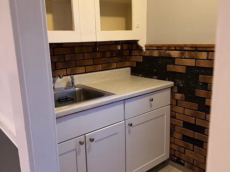 618 Reservoir Ave #3 — Photo 7