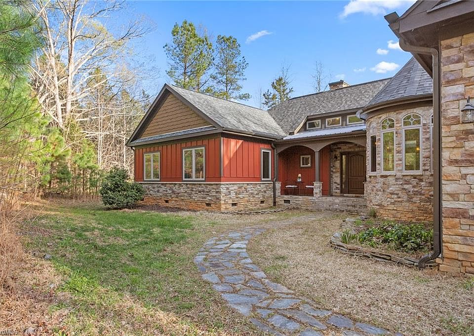 1st image of 3240 Hillcastle Trl
