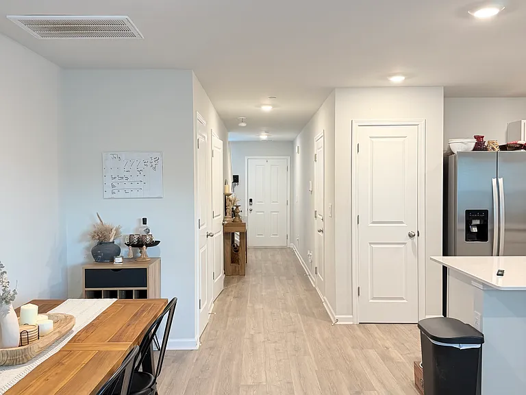 1474 Lexington Way — Photo 9