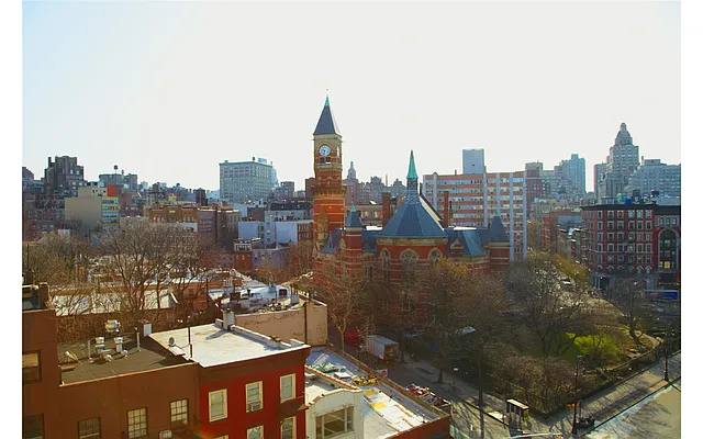 Sold by Douglas Elliman | media 21