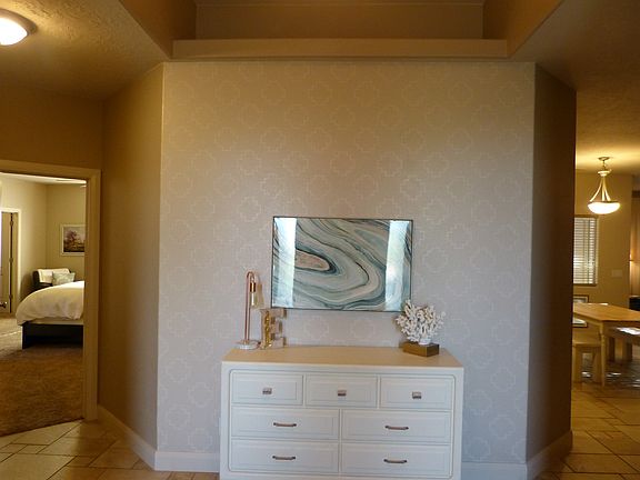 5th image of 3731 W Sagebrush Dr