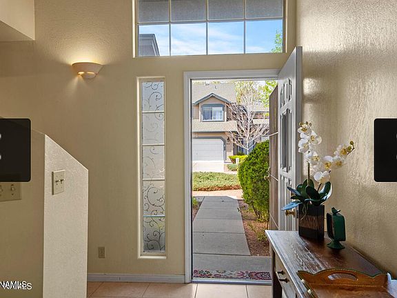 3rd image of 4011 E Village Cir