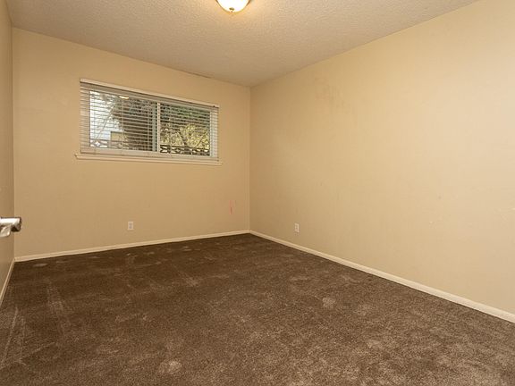 4th image of 1246 W Avenue J8