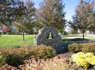 895 Pine Valley Ln, Cincinnati, OH