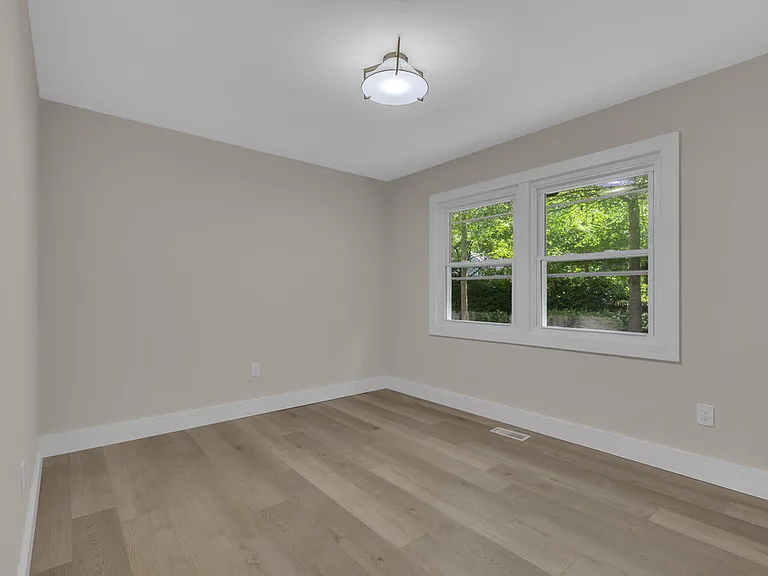 4 Twig Ct — Photo 49