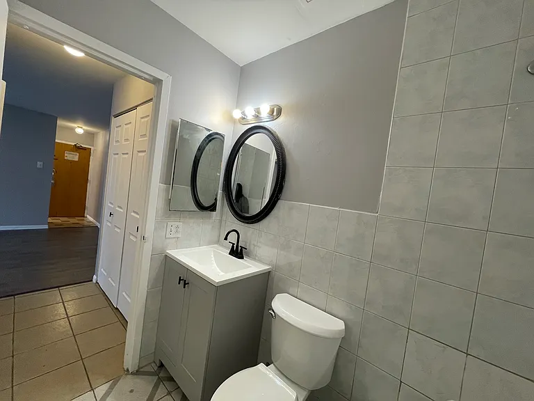 5920 N Kenmore Ave #210 — Photo 16