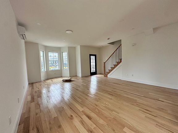 2nd image of 25 Marie St #2&3