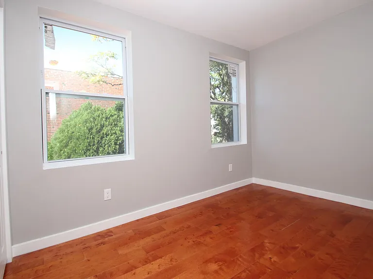 882 N Fallon St — Photo 16