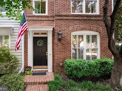 301 S Henry St, Alexandria, VA, 22314
