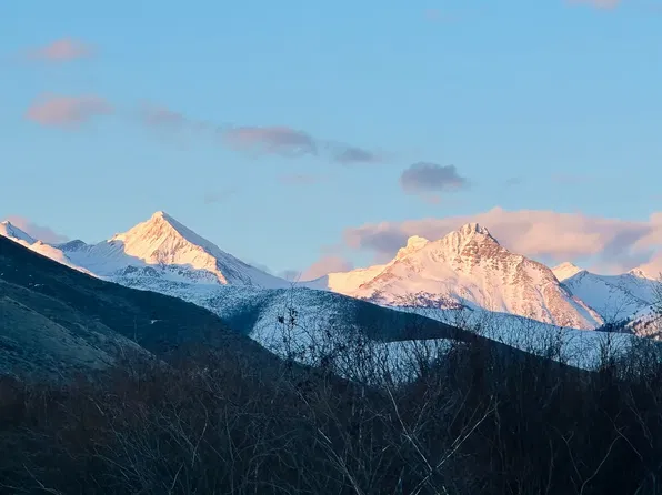 102 Hyndman View Dr, Hailey, ID 83333