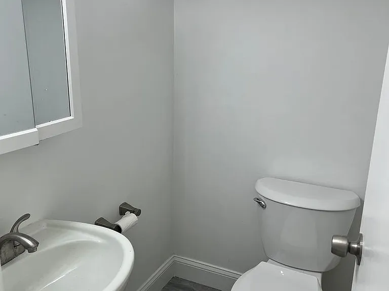 1308 Wexford Ct — Photo 6