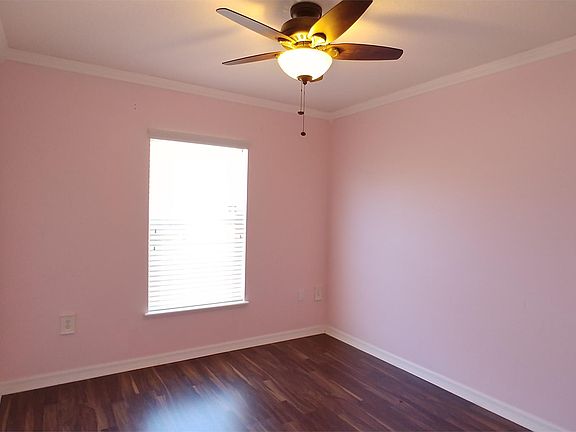 4th image of 7081 Saint Ives Ct
