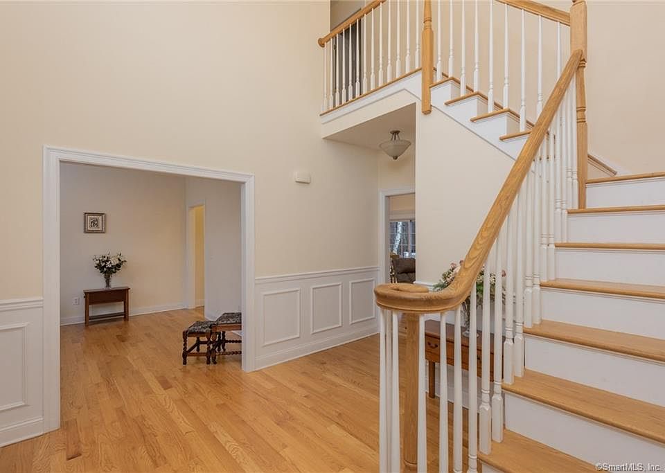 27 Brookstone Dr Colchester CT 06415 Zillow