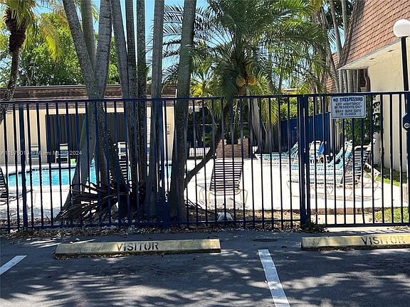 4th image of 15385 S Dixie Hwy APT 17