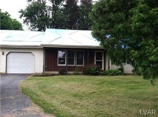 6089 Weaversville Rd, Bethlehem, PA 18017