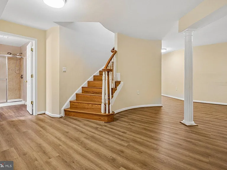 9059 Galvin Ln — Photo 52