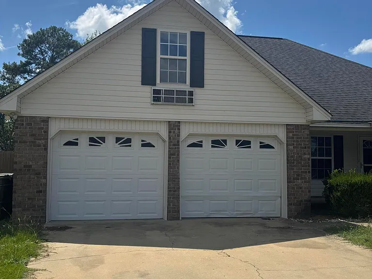 20 Walden Cir — Photo 2