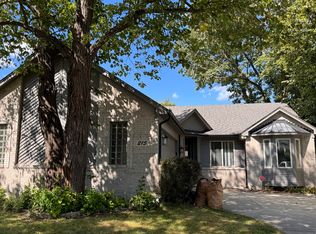 215 Cherry Dr, Troy, MI