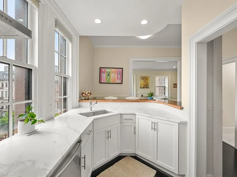 285 Clarendon St #4 — Photo 10