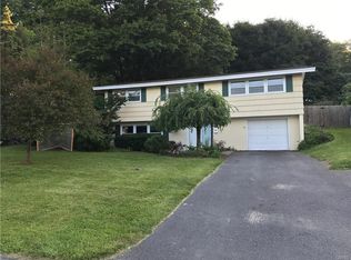 222 Wynnfield Dr, Syracuse, NY 13219