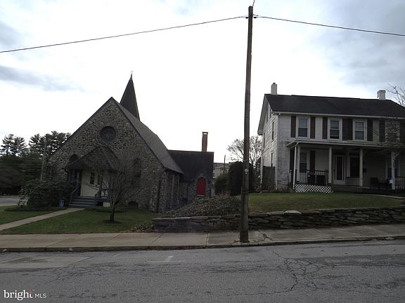 4th image of 408 W 2nd Ave