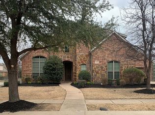 9021 Crockett Dr, Lantana, TX 76226