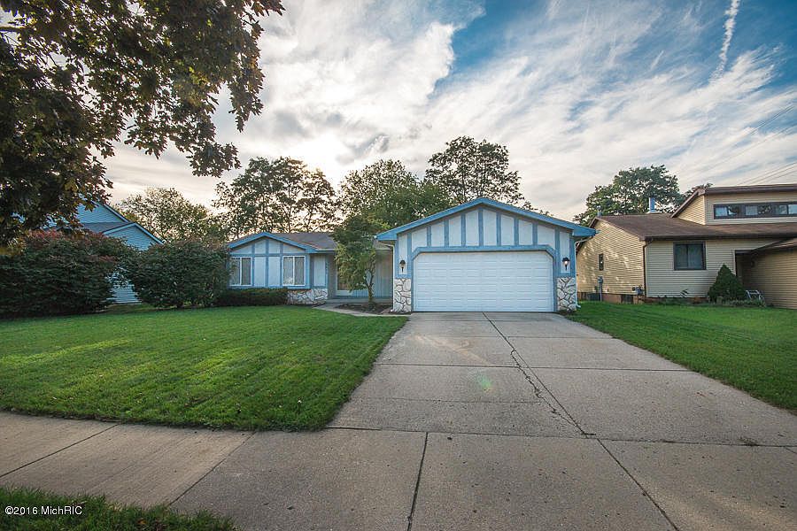 1st image of 3211 Brook Trl SE