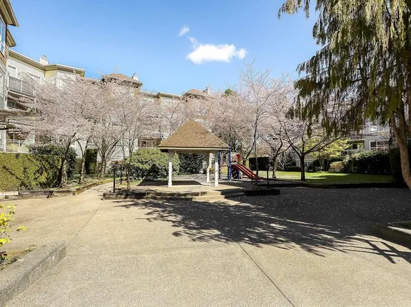 10188 155th St #204, Surrey, BC V3R 0R6