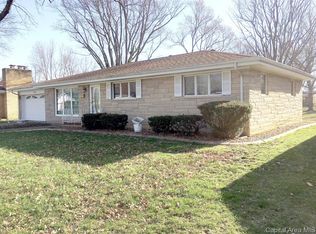 82 Andover Dr, Springfield, IL 62704