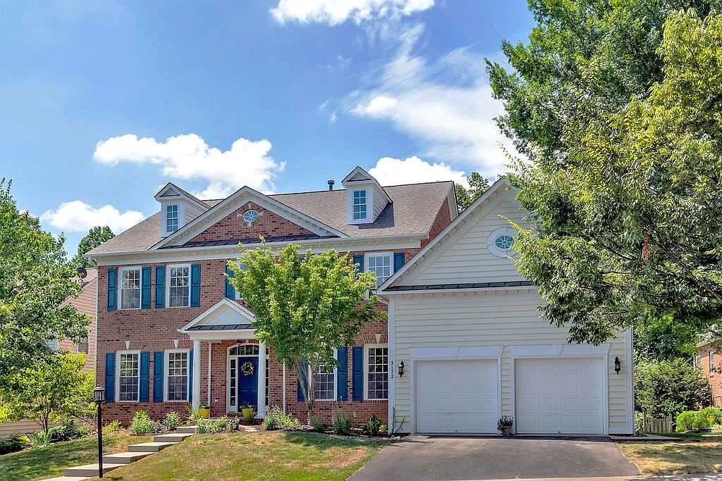 3172 Turnberry Cir photo 1