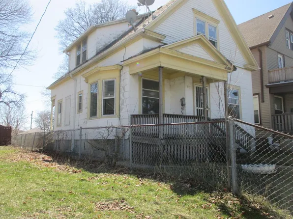 915 West Keefe AVENUE, Milwaukee, WI 53206