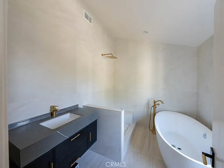 2217 Loma Verde Dr #A — Photo 9