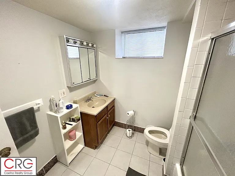 118-120 Cottage St #1B — Photo 19