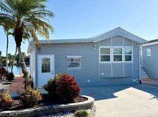 531 Cheetah Dr, Naples, FL 34114