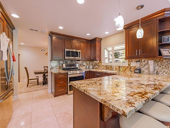 5th image of 6416 San Como Ln