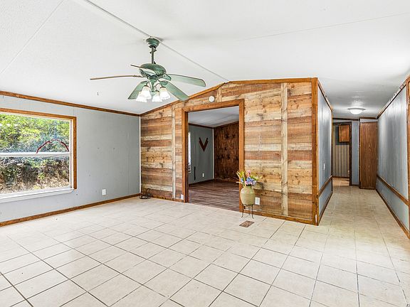 3rd image of 18525 County Road 5722