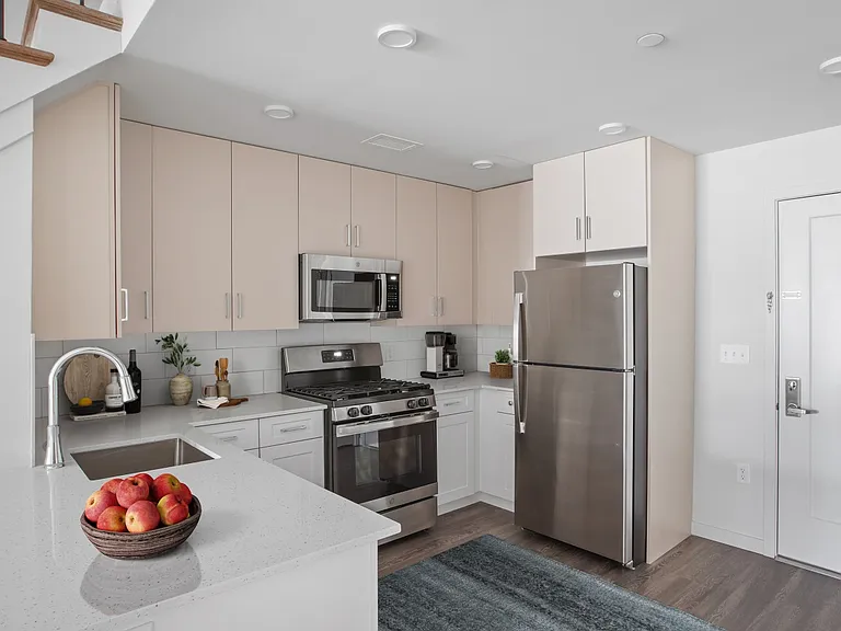 450 Main St #504 — Photo 17