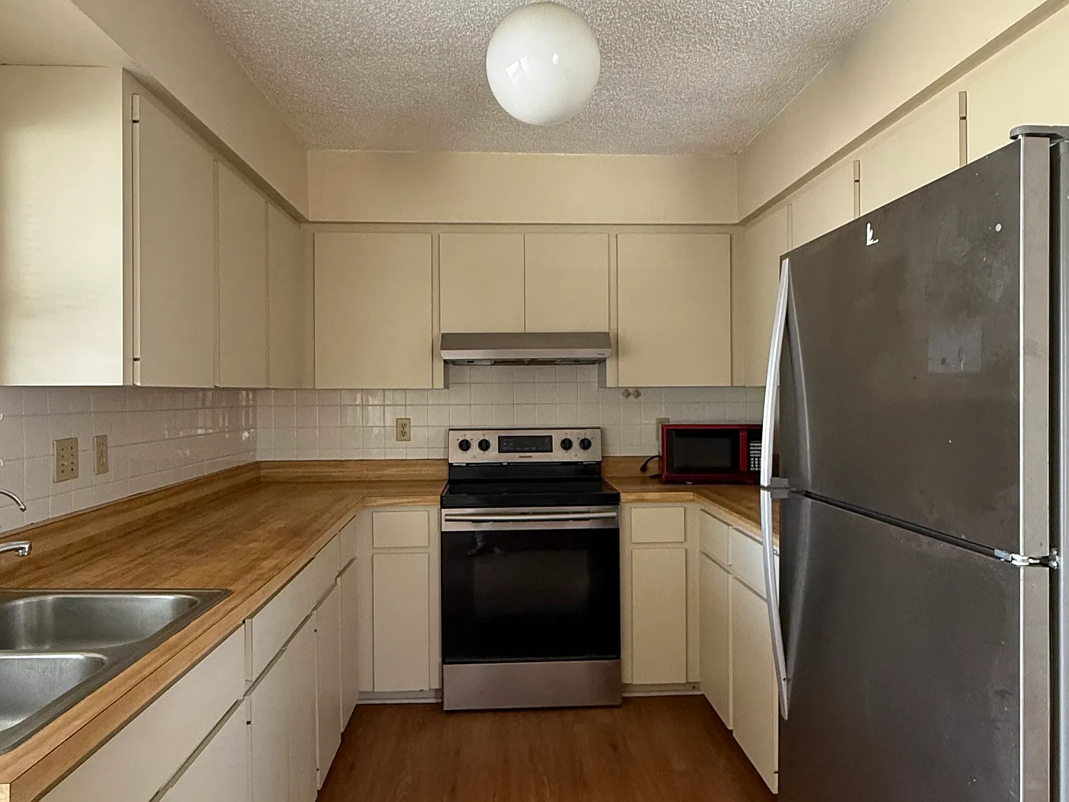 2 bed, 1000 sqft, $1,500 — Photo 3