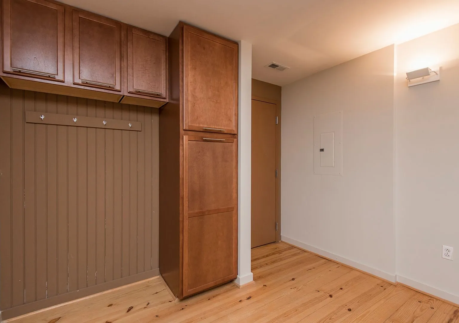 1200 Walnut St — Photo 3