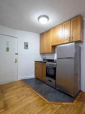 Rented by City Connections Realty | media 14