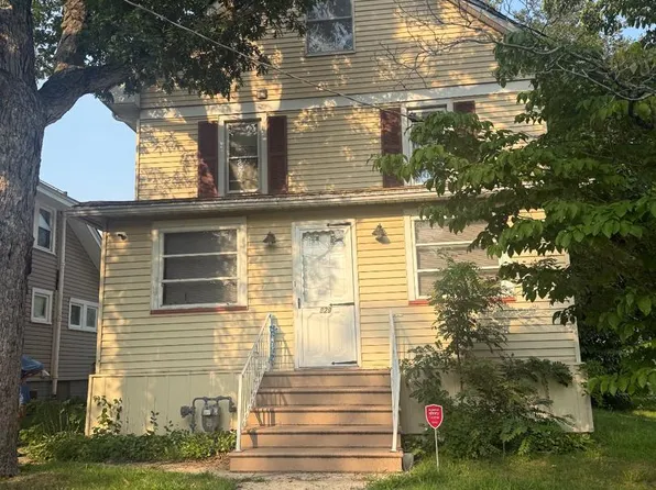 829 S 2nd St, Millville, NJ 08332