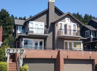 4136 Beach Dr SW, Seattle, WA 98116